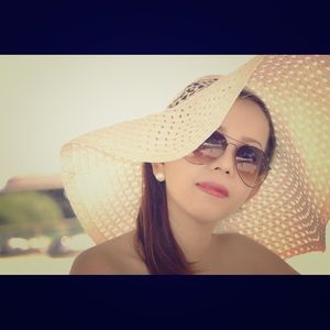 Meet your Posher, Eden